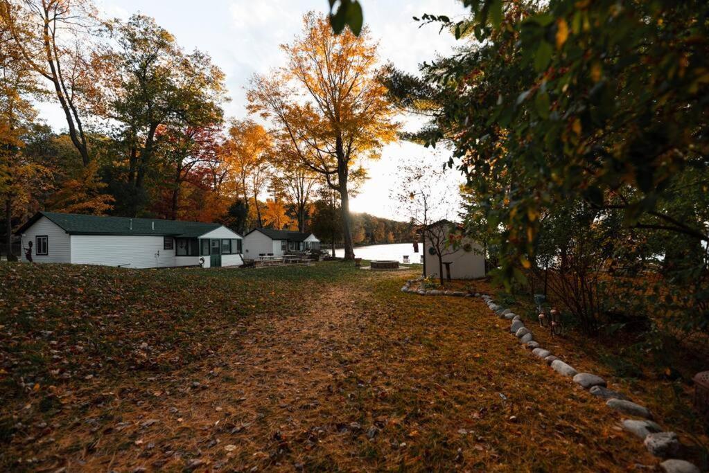 Big Blue Lake Cottages, Llc - Cottage #5 Holton Εξωτερικό φωτογραφία