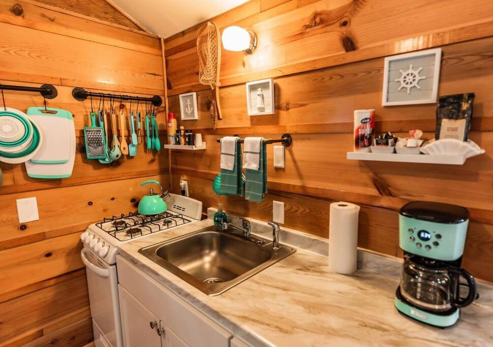 Big Blue Lake Cottages, Llc - Cottage #5 Holton Εξωτερικό φωτογραφία