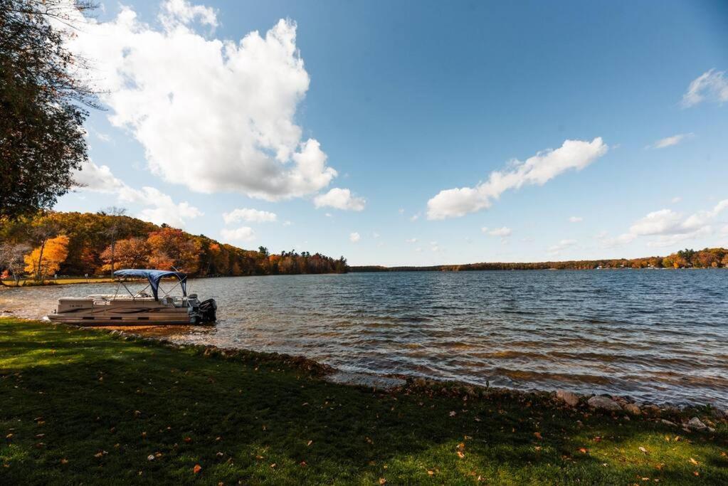 Big Blue Lake Cottages, Llc - Cottage #5 Holton Εξωτερικό φωτογραφία