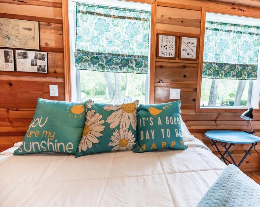 Big Blue Lake Cottages, Llc - Cottage #5 Holton Εξωτερικό φωτογραφία