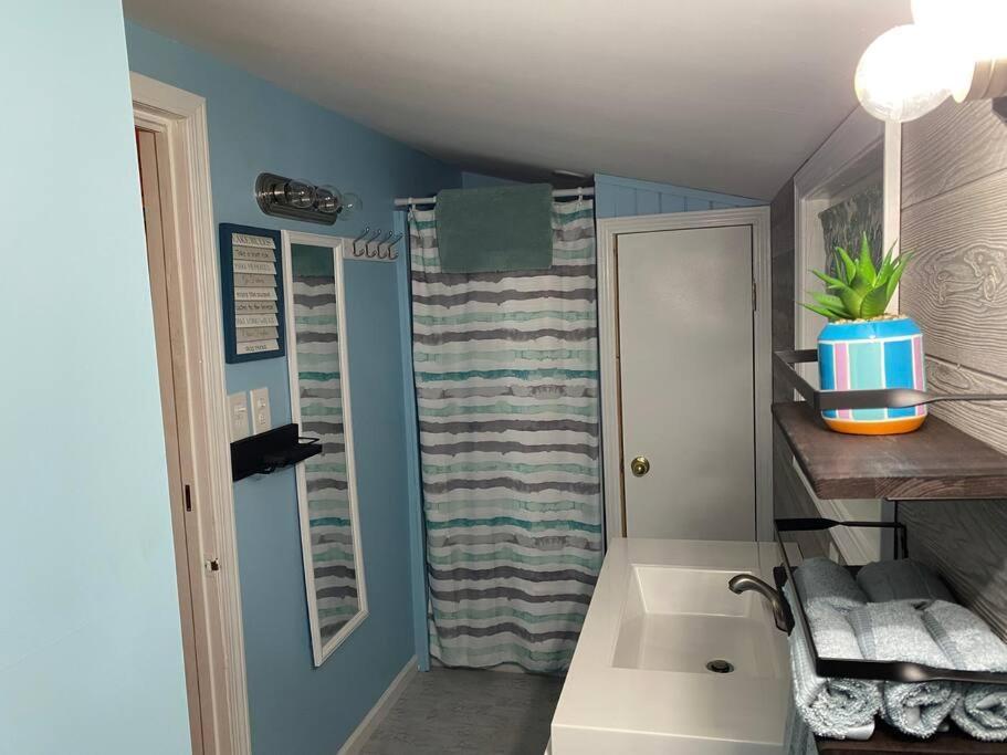 Big Blue Lake Cottages, Llc - Cottage #5 Holton Εξωτερικό φωτογραφία
