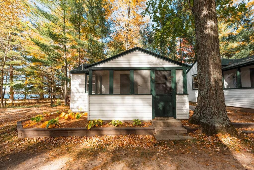 Big Blue Lake Cottages, Llc - Cottage #5 Holton Εξωτερικό φωτογραφία